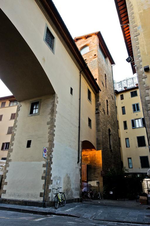 Appartement Ponte Vecchio Tower à Florence Extérieur photo